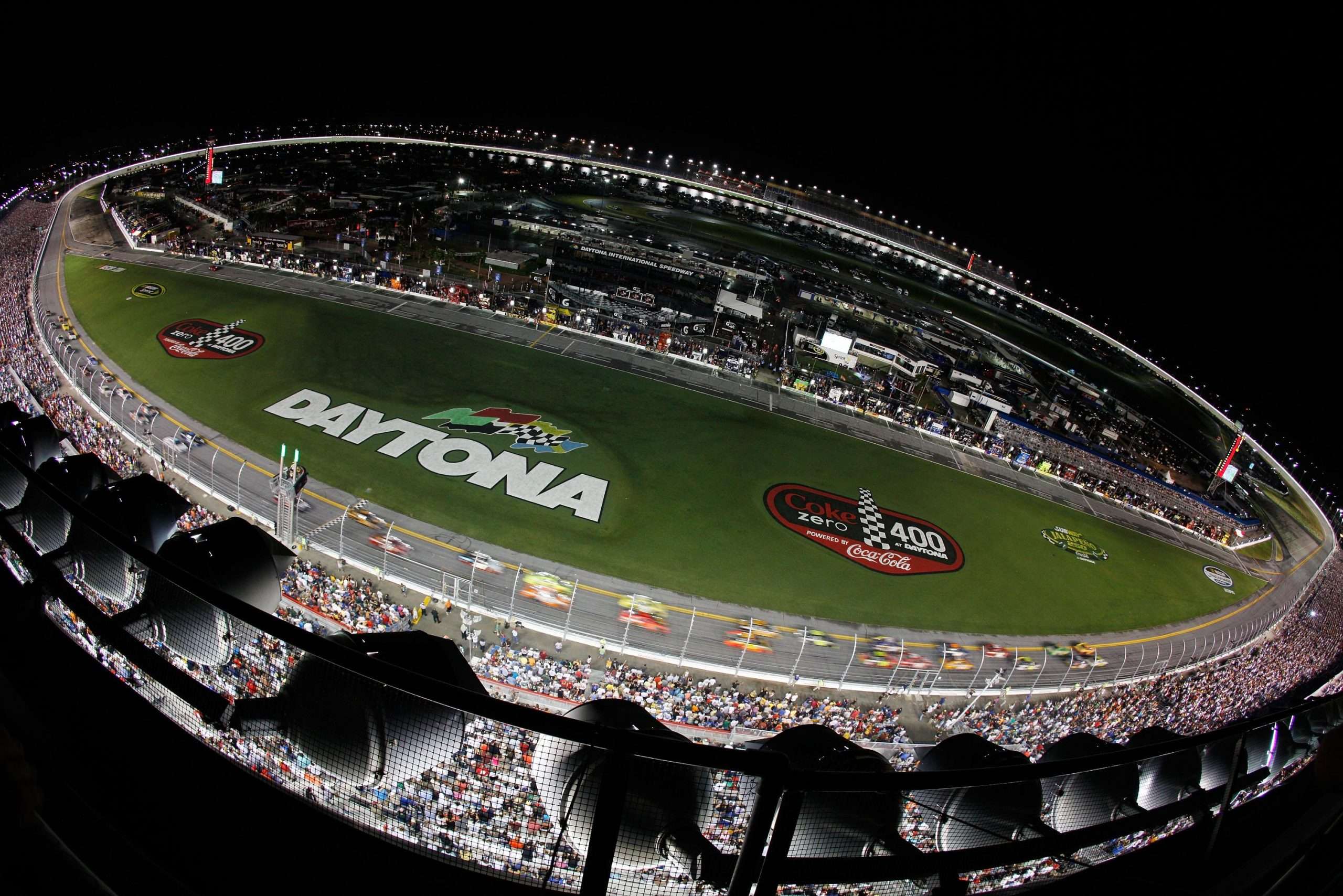 Imagen del circuito oval de daytona para ilustrar el la portada del artículo.