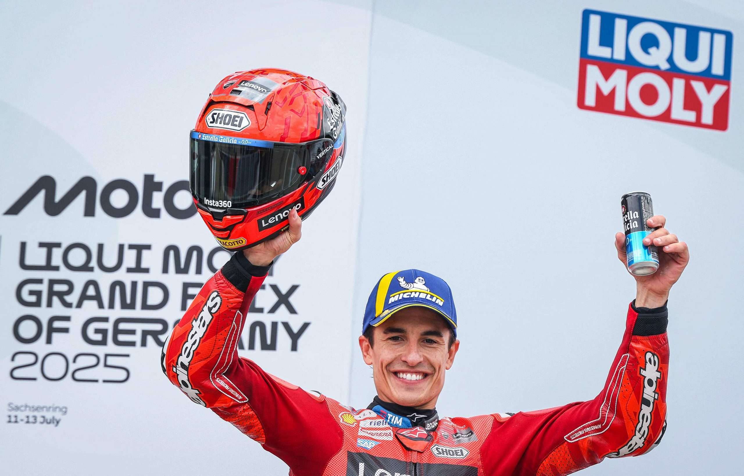 Marc Márquez en el podio de Sachsenring. Foto: El Mundo